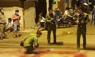 Mâu thuẫn nợ nần, đâm chết bạn tình đồng tính