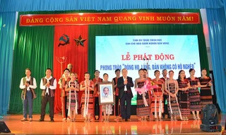 Ban Thường vụ Tỉnh ủy đã tổ chức Lễ phát động phong trào “Dòng họ, làng, bản không có hộ nghèo” tại huyện A Lưới.