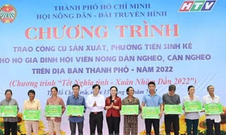 TPHCM trao tặng 223 bộ công cụ sản xuất, phương tiện sinh kế cho 200 nông dân nghèo, cận nghèo