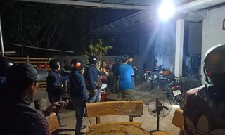 Nhóm cướp dùng hung khí chống trả, cố thủ trong 'sào huyệt' khi bị bao vây