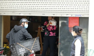 Chưa hết 'cách ly toàn xã hội', nhiều cửa hàng Hà Nội đã rục rịch mở cửa 