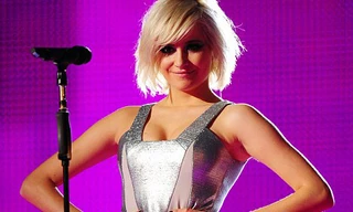 Ca sĩ trẻ mặc phản cảm tại đêm tưởng nhớ M. Jackson