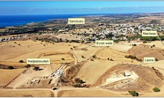 Phát hiện pháo đài bị vỡ dưới gò chôn cất 'siêu tượng đài' ở Síp 