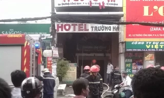 Cháy khách sạn 5 tầng, nhiều người hoảng hồn
