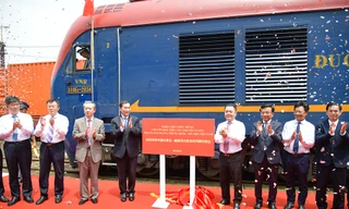 Chuyến tàu liên vận quốc tế đầu tiên nối Hà Nội - Thạch Gia Trang của Trung Quốc