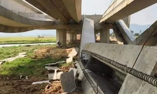 Động thái mới của Bộ Giao thông về vụ sập dầm cầu cao tốc Bắc - Nam