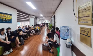 Phân tuyến khám chữa bệnh để tránh trên quá tải, dưới không có ai