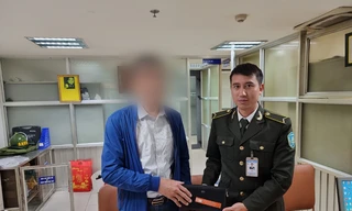 Khách quên 130 triệu trên xe đẩy giữa bãi xe sân bay