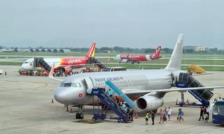 Chưa đến Tết đã hết vé máy bay giá 'mềm', khách đổ xô đi tàu hỏa