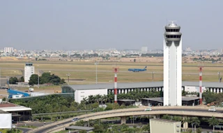 Siết hoạt động không lưu sau vụ 2 máy bay suýt 'cắt mặt' ở Nội Bài