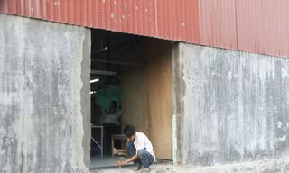 Lối nào cho xưởng may “2 trong 1”?