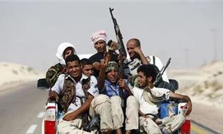 Quân nổi dậy tiến sát quê ông Gadhafi