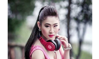 Nữ DJ 20 tuổi sở hữu ngoại hình 'bỏng mắt'