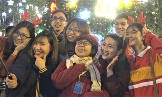 Nhà thờ Lớn đông nghịt người trước Giáng sinh