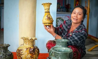 Lò gốm đổi sắc cuối cùng ở làng nghề 250 năm