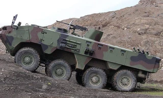 Thiết giáp 8 bánh ARMA 8x8 thể hiện uy lực bất chấp mọi địa hình