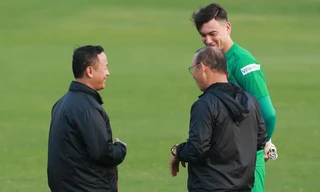 HLV Park Hang Seo chú ý hàng thủ trước trận gặp Thái Lan