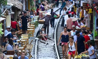 Ẩn hoạ ở ‘xóm cà phê đường tàu’