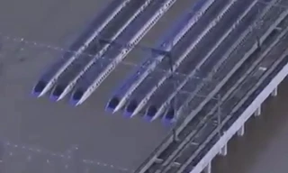 10 đoàn tàu trị giá 135 triệu USD thành sắt vụn sau bão Hagibis