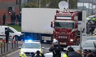 Vì sao việc nhận dạng nạn nhân vụ 39 người chết ở Anh lại kéo dài?