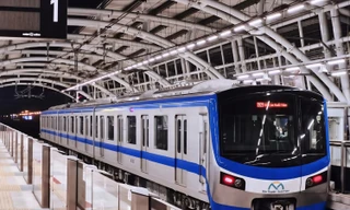 Tuyến Metro số 1 miễn phí vé, giới trẻ hẹn nhau vi vu thành phố dịp nghỉ lễ