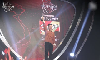 Triệu khán giả bất ngờ trước màn “soán ngôi” đi vào lịch sử của cao thủ toán học 19 tuổi