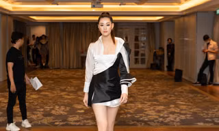 Khánh Vân, Mâu Thủy khoe dáng chuẩn “mướt mắt” khán giả