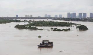 'Điểm cắm trại tuyệt vời giữa lòng Thủ đô' chìm sâu trong biển nước