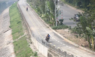 Đường dành cho xe đạp ở Hà Nội vắng hoe sau 1 tháng hoạt động