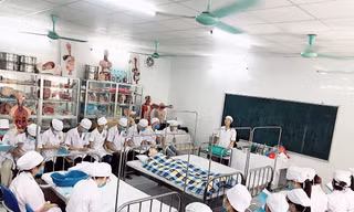Sôi động tuyển sinh ngành 'hot' Cao đẳng Y khoa và Y học cổ truyền 