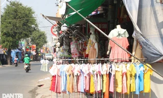 TPHCM: Tiểu thương ở chợ công nhân hết thời thu tiền triệu mỗi ngày