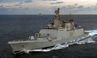 "Soi' chiến hạm tàng hình Ấn Độ tới Việt Nam