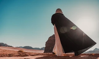 Kỳ lạ, người đẹp sở hữu 2 ‘cô bé’