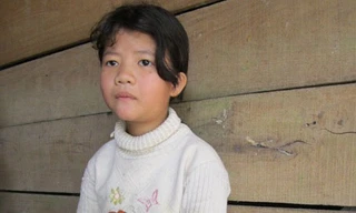 Bé 6 tuổi đã trở thành... thiếu nữ