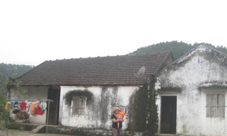 Thu súng, nhiều phong bì tiền tại phòng chánh án nghi nhận hối lộ