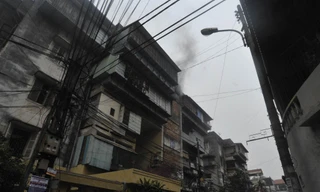 Cháy 8 căn hộ tại khu tập thể Nam Đồng