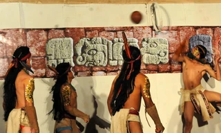 Tái hiện lễ hội của người Maya để đón ‘ngày tận thế’