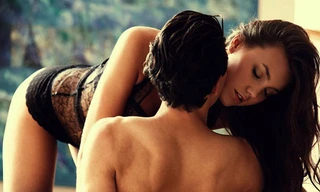 Hôn ở đâu để nàng đạt được khoái cảm?