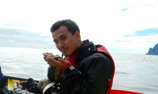 Anh Ren Lu You treo thưởng 10.000 USD cho người làm mối.