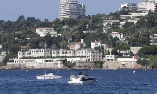 Căn biệt thự Chateau de I’Horizon nơi Quốc vương Ả-rập nghỉ dưỡng.