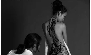 Cô gái sẵn sàng cởi đồ vì body painting