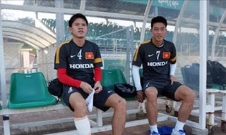 Thanh Hào và Huy Hùng vắng trận đầu