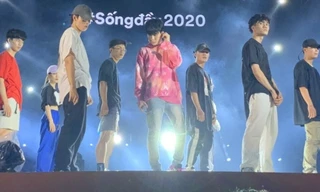 Fan phấn khích với phần Rap intro mới của JACK trong buổi duyệt chương trình ở Đà Nẵng