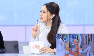 “Chị Em Chúng Mình“: Hương Giang tự hào áo dài Việt nhưng từng ghét nữ sinh mặc áo dài