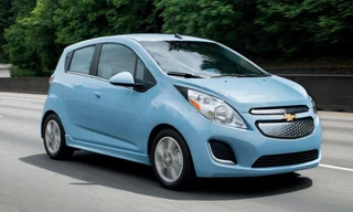 Triệu hồi hàng loạt xe Chevrolet Spark do hỏng chốt gài nắp capo