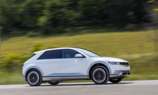 Hyundai hợp tác với Michelin sản xuất lốp cao cấp cho xe điện