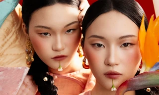 Chào đón 2025 với bộ ảnh Tết đậm chất Á Đông của cặp song sinh trường Sư phạm