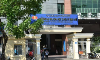 ĐHQG TP. HCM lập tổ xác minh vụ 11 giảng viên nghỉ việc