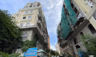 Một công trình xây dựng sai phép ở quận 2, tồn tại nhiều năm nay nhưng chưa thể xử lý dứt điểm.