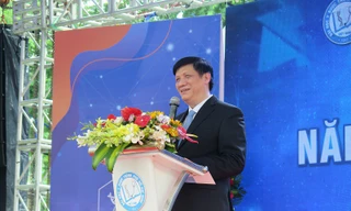 Quyền Bộ trưởng Bộ Y tế đặt hàng gì với sinh viên ngành Y?